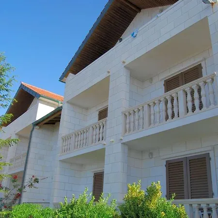Apartmenthaus Punta **** Splitska Exterior foto