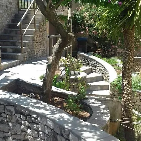 Apartmenthaus Punta **** Splitska Exterior foto