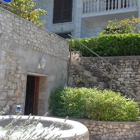 Apartmenthaus Punta **** Splitska Exterior foto