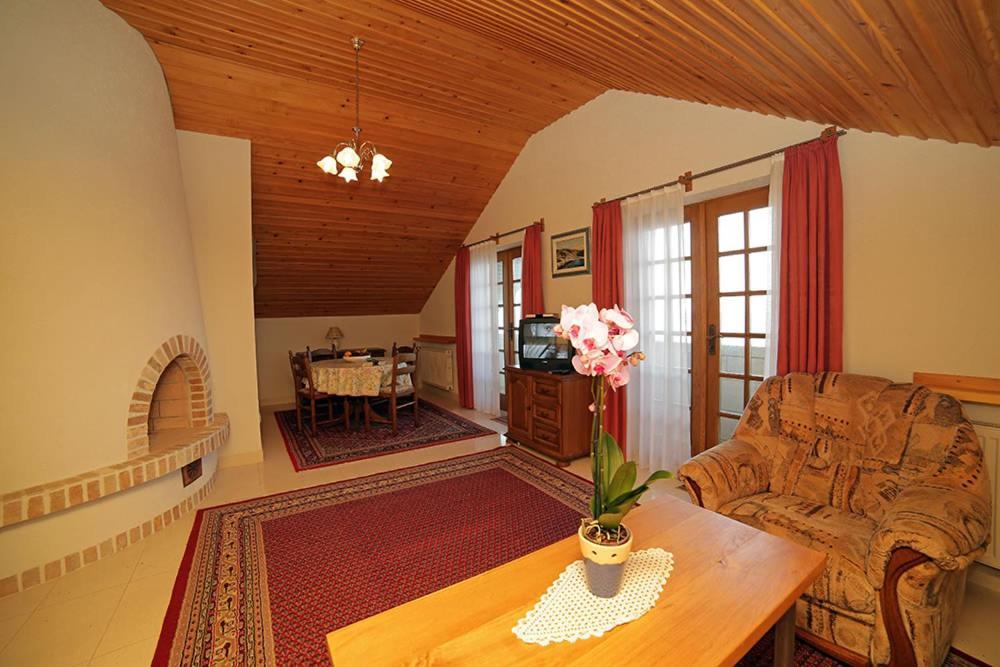 Apartmenthaus Punta **** Apartment Splitska