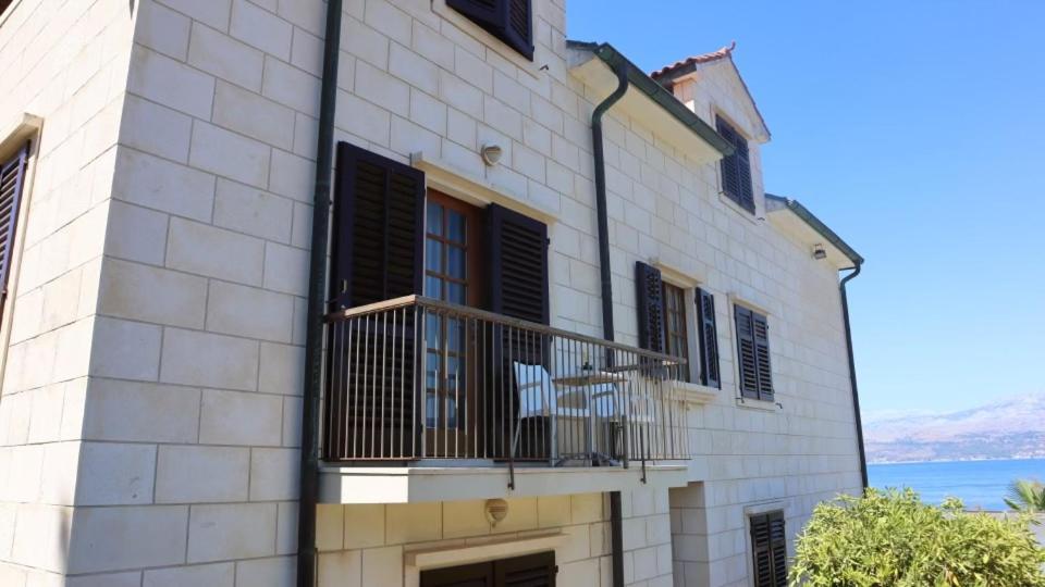 Apartmenthaus Punta **** * Splitska